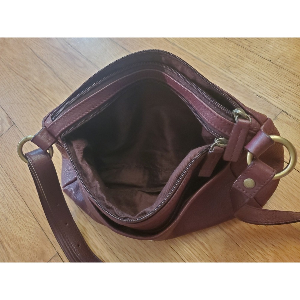 Etienne Aigner Vintage Classic Dark Burgundy Leather Shoulder Bag - Picture 10 of 13